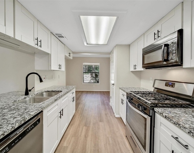 24 W Willowwood Court - Photo Thumbnail 2