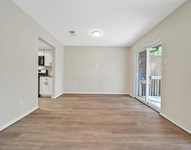 24 W Willowwood Court - Photo Thumbnail 8