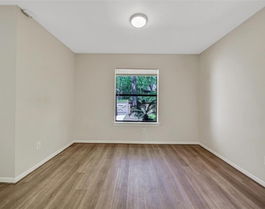 24 W Willowwood Court - Photo Thumbnail 12