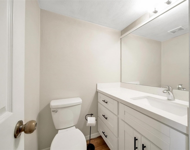 24 W Willowwood Court - Photo Thumbnail 9