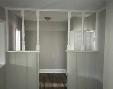 1909 2nd Ave N - Photo Thumbnail 5
