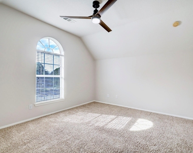 4615 Russett Lane - Photo Thumbnail 27