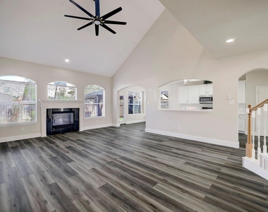 4615 Russett Lane - Photo Thumbnail 8