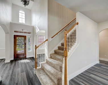 4615 Russett Lane - Photo Thumbnail 4