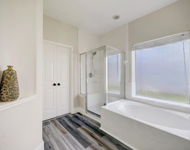 4615 Russett Lane - Photo Thumbnail 16