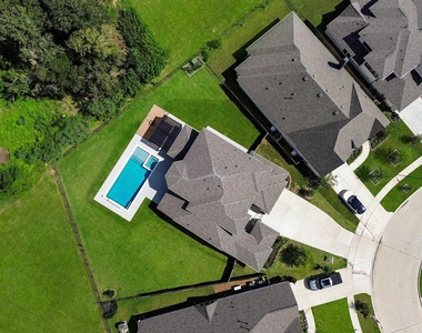 30214 Crossfield Court - Photo Thumbnail 41