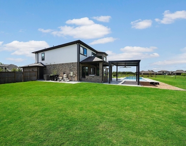 30214 Crossfield Court - Photo Thumbnail 38