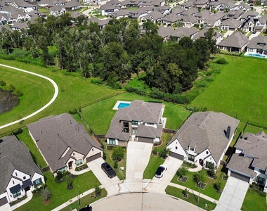 30214 Crossfield Court - Photo Thumbnail 40