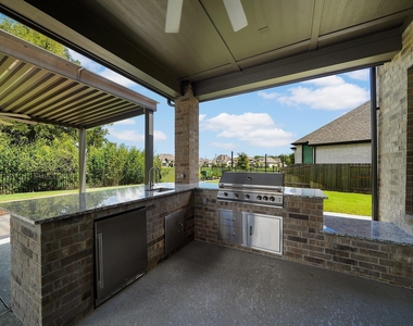 30214 Crossfield Court - Photo Thumbnail 34