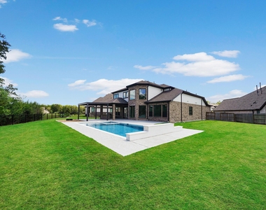 30214 Crossfield Court - Photo Thumbnail 37