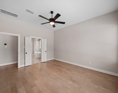 30214 Crossfield Court - Photo Thumbnail 16