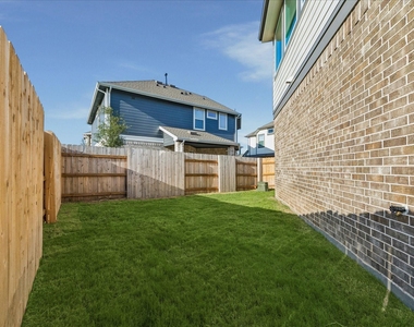 7631 Swooping Swallow Lane - Photo Thumbnail 22