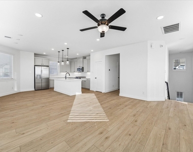 7631 Swooping Swallow Lane - Photo Thumbnail 10