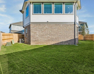 7631 Swooping Swallow Lane - Photo Thumbnail 23