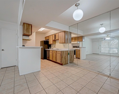 8201 Richmond Avenue - Photo Thumbnail 7