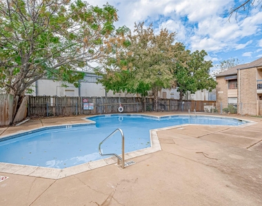 8201 Richmond Avenue - Photo Thumbnail 37