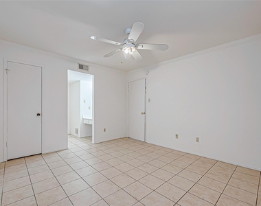 8201 Richmond Avenue - Photo Thumbnail 27