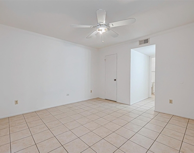 8201 Richmond Avenue - Photo Thumbnail 28