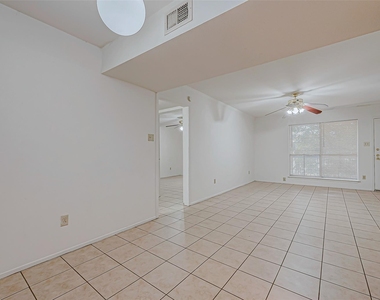 8201 Richmond Avenue - Photo Thumbnail 10