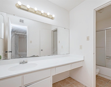8201 Richmond Avenue - Photo Thumbnail 25