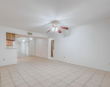 8201 Richmond Avenue - Photo Thumbnail 5