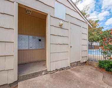 8201 Richmond Avenue - Photo Thumbnail 32