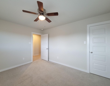 2719 Oakleaf Ash Lane - Photo Thumbnail 39