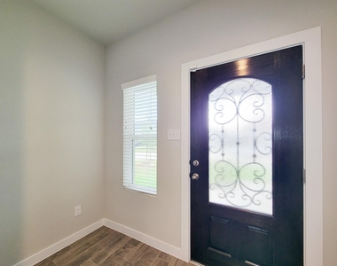 2719 Oakleaf Ash Lane - Photo Thumbnail 3