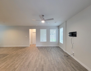 2719 Oakleaf Ash Lane - Photo Thumbnail 7