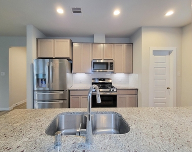 2719 Oakleaf Ash Lane - Photo Thumbnail 14