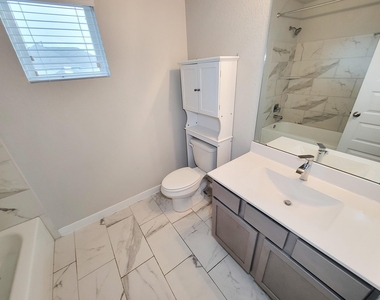 2719 Oakleaf Ash Lane - Photo Thumbnail 35