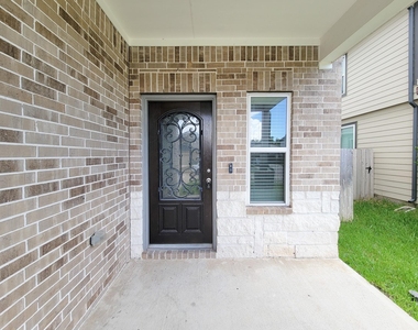 2719 Oakleaf Ash Lane - Photo Thumbnail 2
