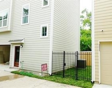 728 Link Road - Photo Thumbnail 1