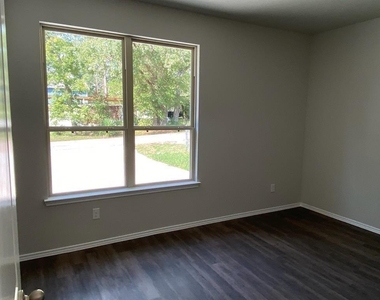 12802 Andwood Street - Photo Thumbnail 6