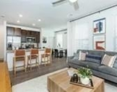 698 Basilica Bay - Photo Thumbnail 10