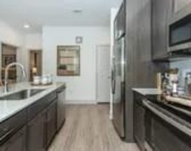 698 Basilica Bay - Photo Thumbnail 14