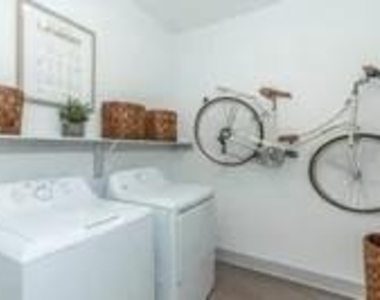 698 Basilica Bay - Photo Thumbnail 16