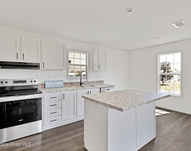6180 98th Lane - Photo Thumbnail 13