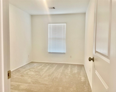 21919 Scopeto Lane - Photo Thumbnail 15