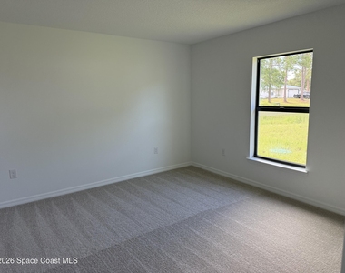 792 Geary Street Sw - Photo Thumbnail 5
