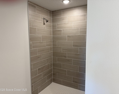 792 Geary Street Sw - Photo Thumbnail 7