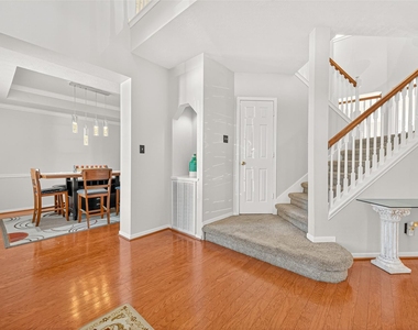 17410 Pikes Peek Court - Photo Thumbnail 6
