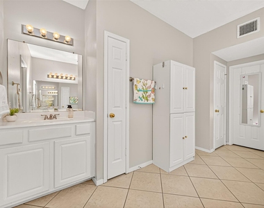 17410 Pikes Peek Court - Photo Thumbnail 21