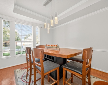 17410 Pikes Peek Court - Photo Thumbnail 16