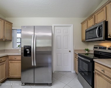 745 18th Street Sw - Photo Thumbnail 13