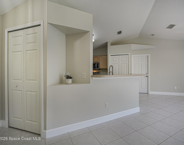 745 18th Street Sw - Photo Thumbnail 10