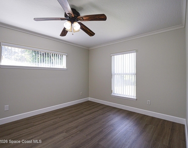 745 18th Street Sw - Photo Thumbnail 16