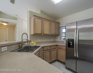 745 18th Street Sw - Photo Thumbnail 12