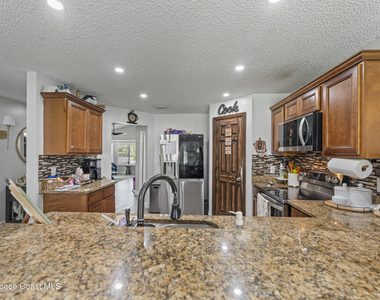 395 Galley Street Se - Photo Thumbnail 12