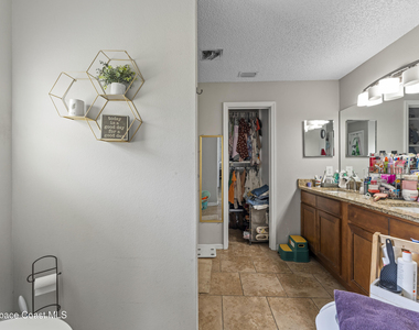 395 Galley Street Se - Photo Thumbnail 17